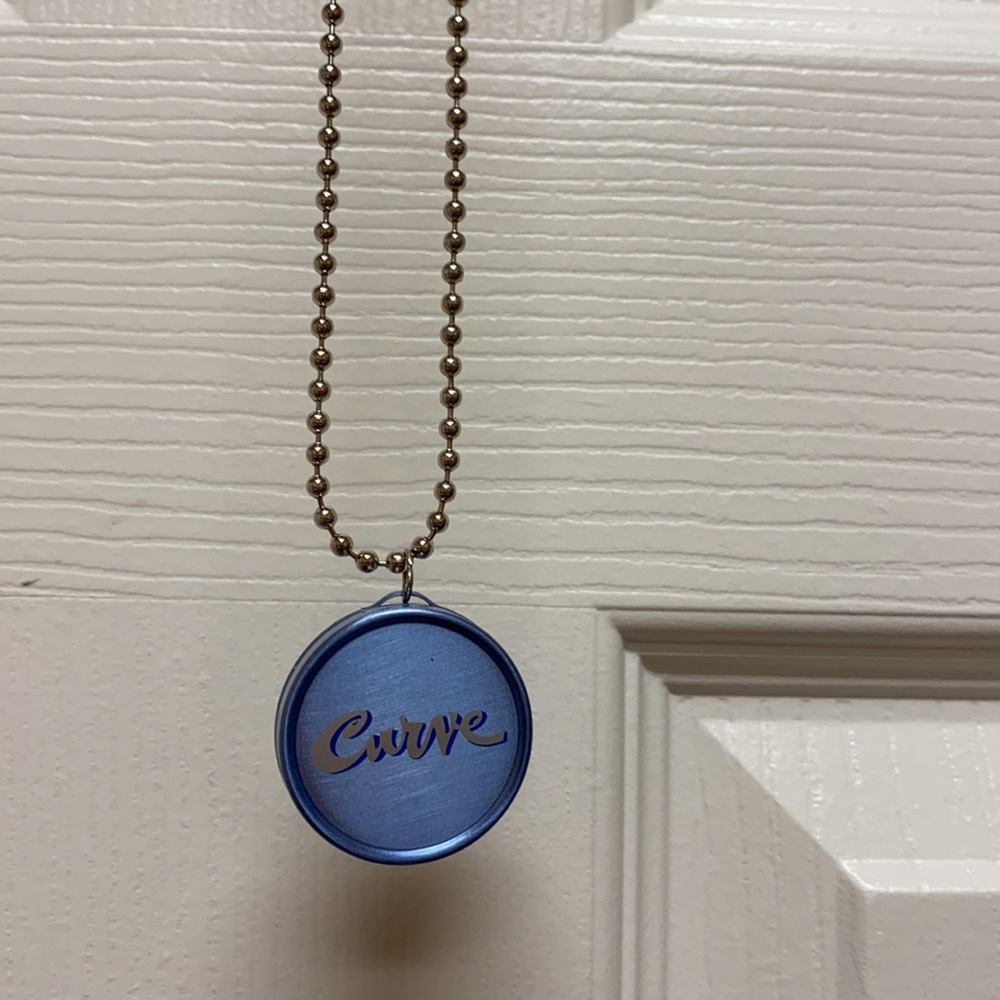 Curve solid perfume necklace brand new never used - Picture 6 of 6